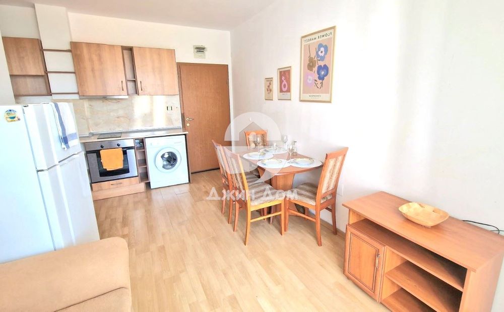 Продава се Двустаен апартамент в к.к. Слънчев бряг - 46 кв.м за 1011 €/кв.м - Снимка #2