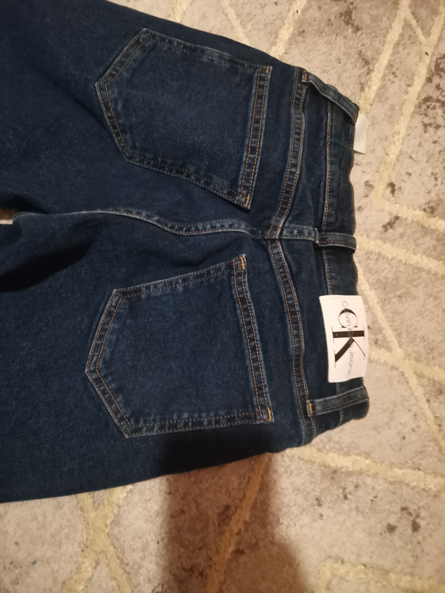 Дънки Calvin Klein Mom fit