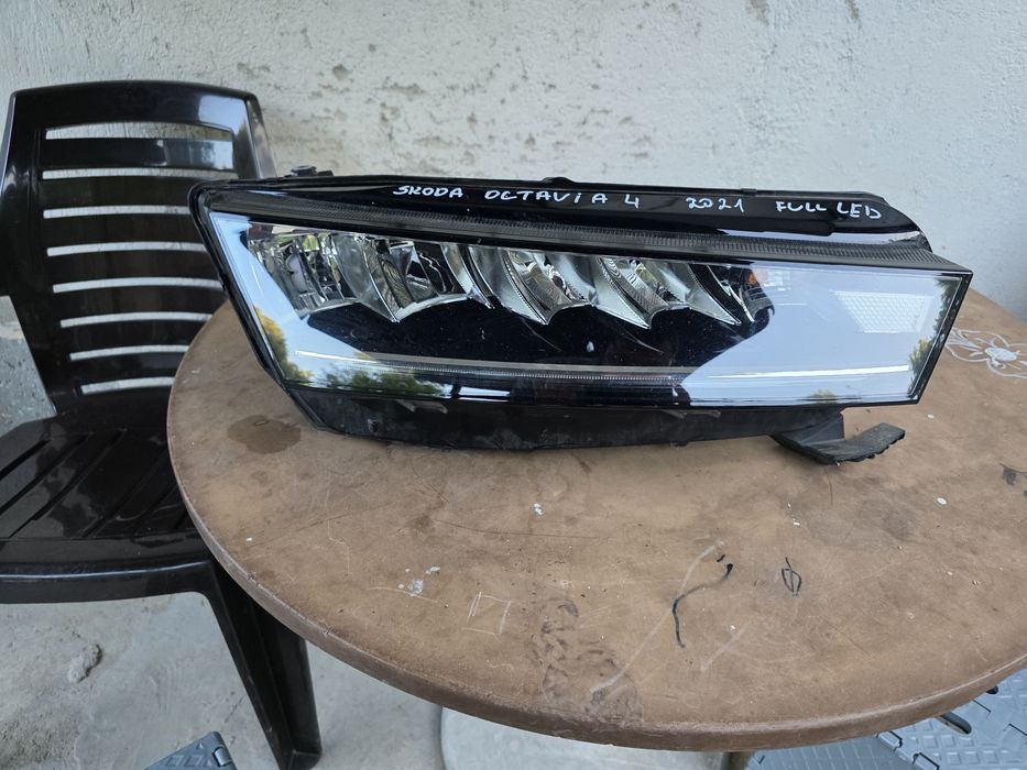Skoda octavia 4 full Led 2021 десен фар
