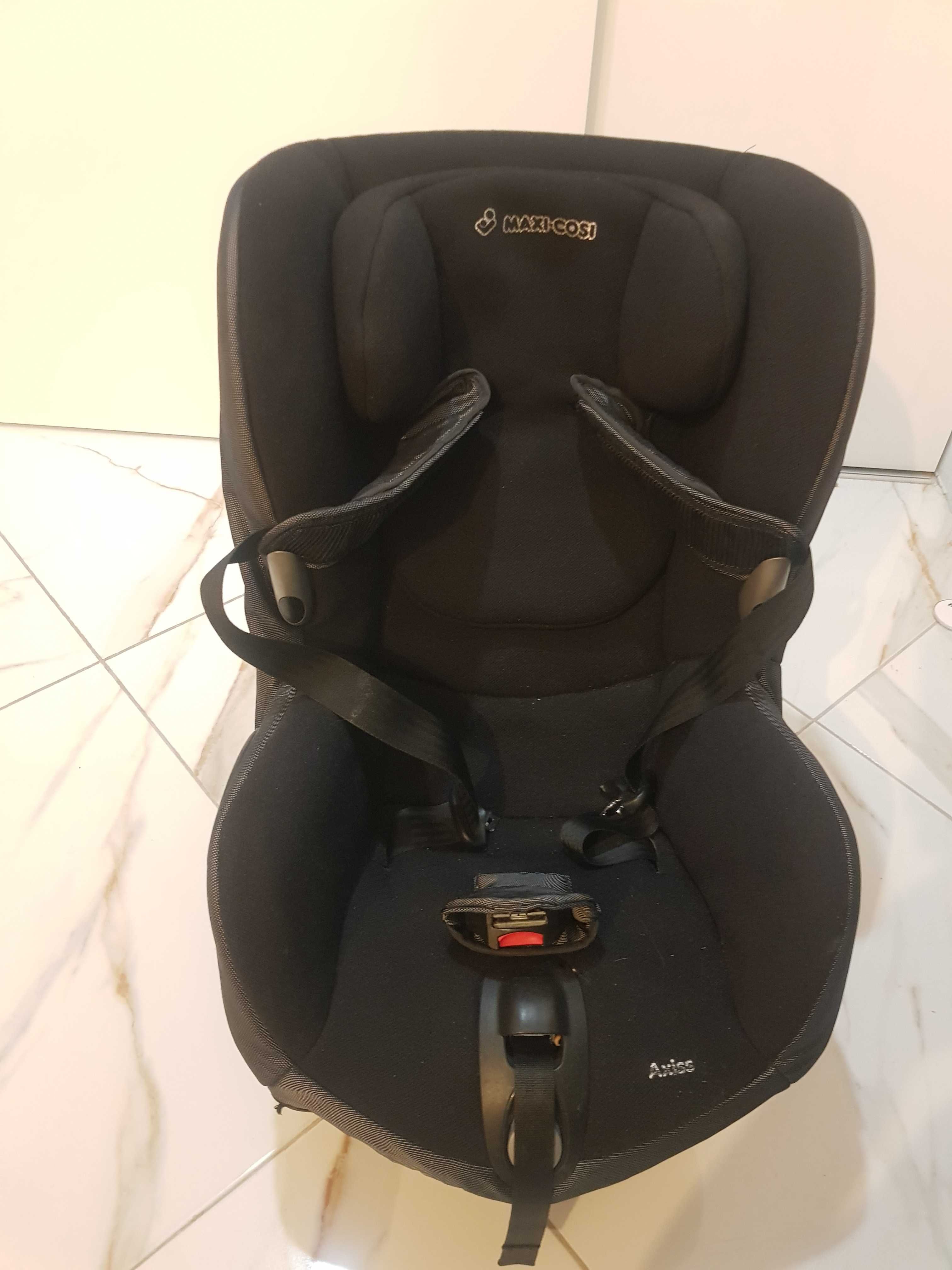 Столче за кола Maxi Cosi Axiss