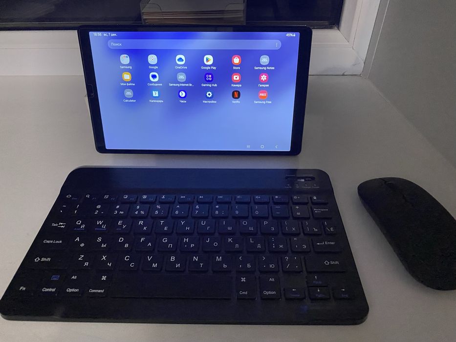 Продам планшет с клавиатурой