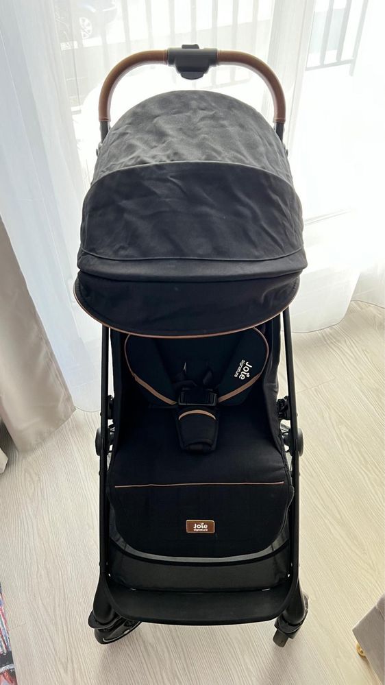 Carucior joie signature