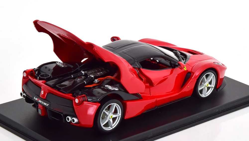 Macheta Ferrari LaFerrari 2013 rosu - Bburago/Altaya 1/24 cu vitrina