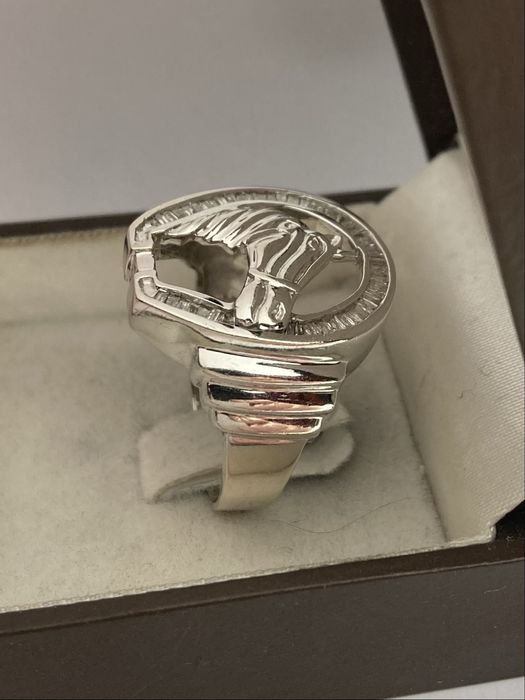 Inel ghiul aur alb cu diamante 0.65ct