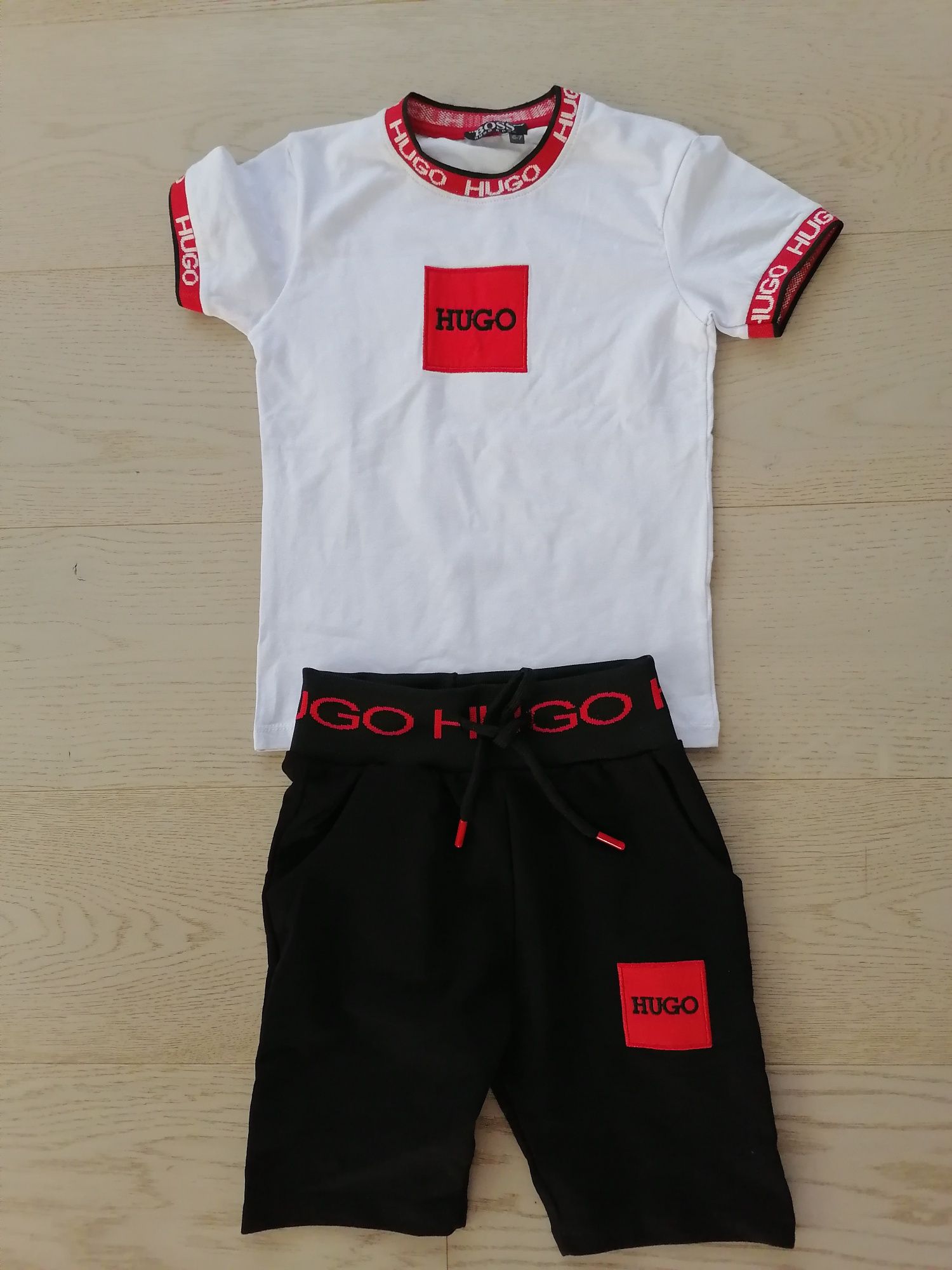 Set tricou și pantaloni scurți Hugo boss