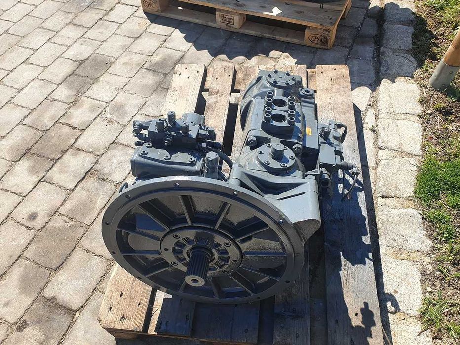 pompa hidraulica liebherr lpvd 140 pentru excavator r942 reconditionat