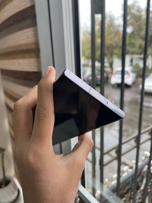 Samsung galaxy s23 ultra 5G 12/256gb holati 9/10