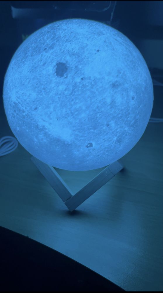 LED Moon Lamp – 3D Лампа Луна с Дистанционно | Подарък и Декорация
