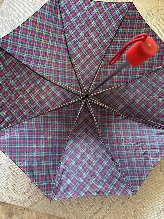 Различни сгъваеми чадъри