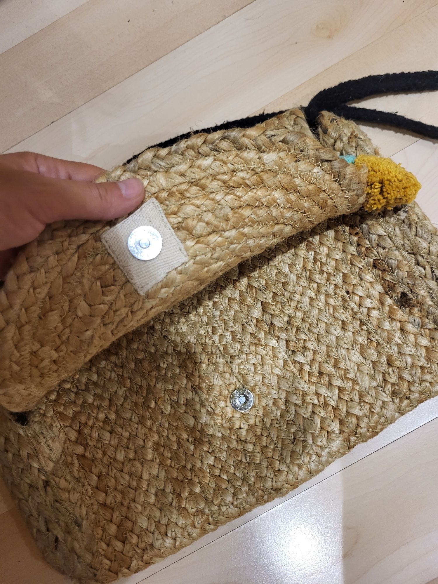 Красива плетена чанта с несесер за 20лв