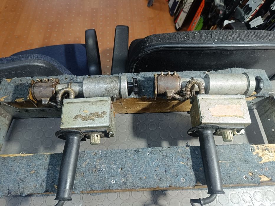 Машина за запълване на ски 2 броя за 150 лв.