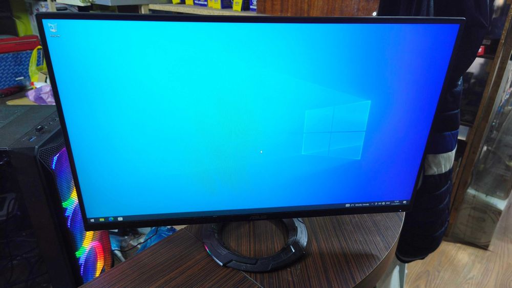 Геймърски компютър i5-12400F / RTX 3060Ti/32GB + ASUS 27" 144Hz GAMING