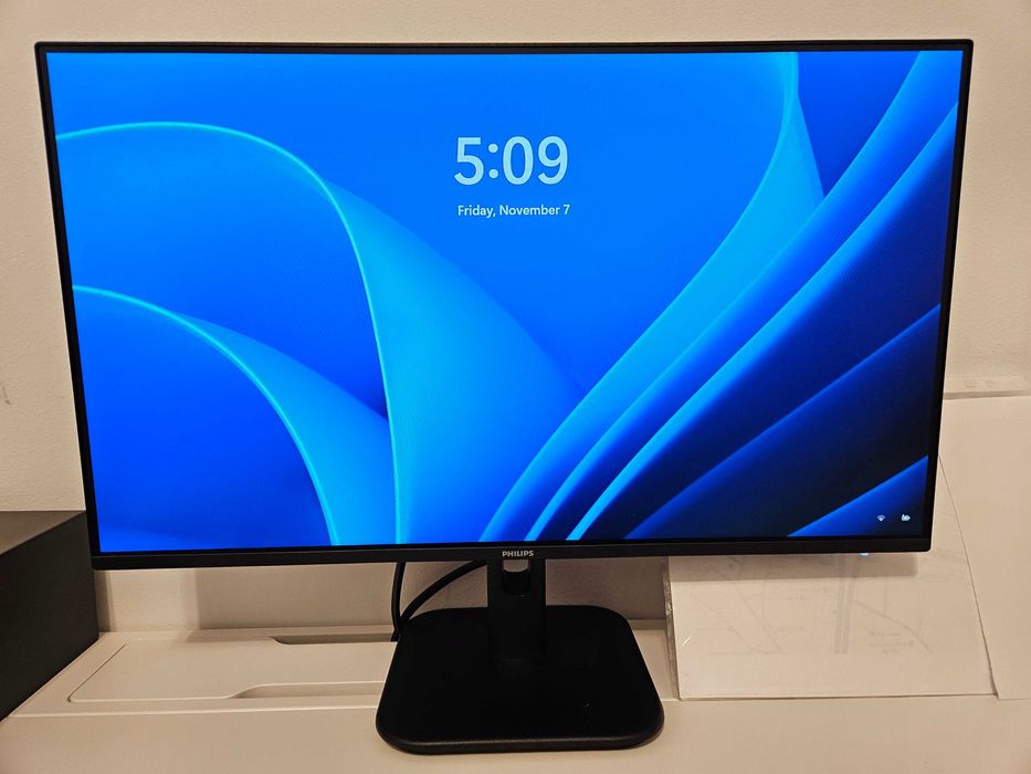 Monitor LED IPS Philips 23.8, Full HD 1920x1080, 100Hz, Boxe, Garantie