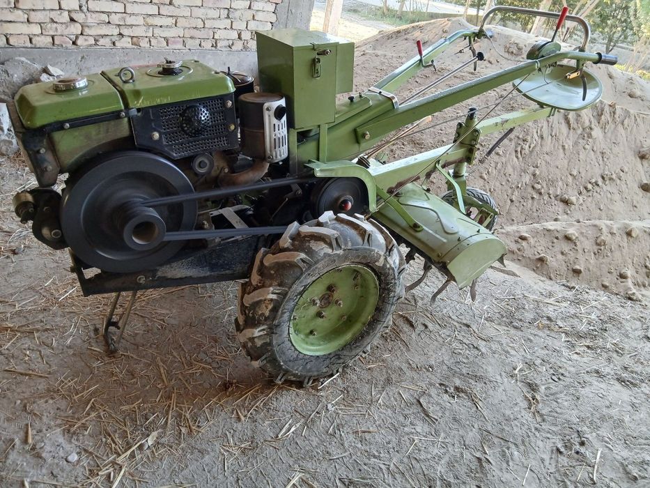 Moto blok zubr-195