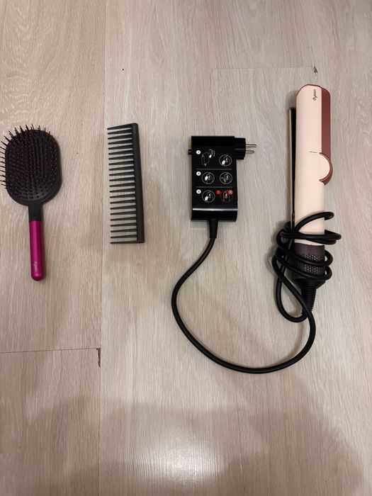 Dyson Airstrait — в отличном состоянии