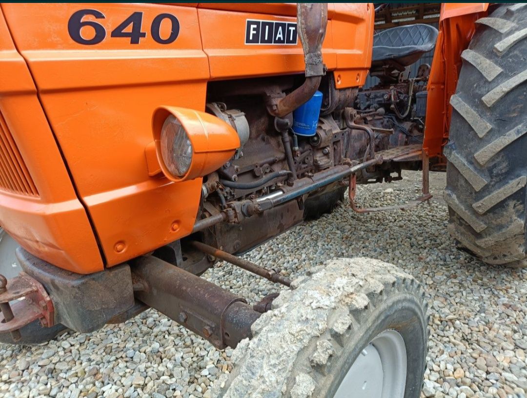 Tractor Fiat 640