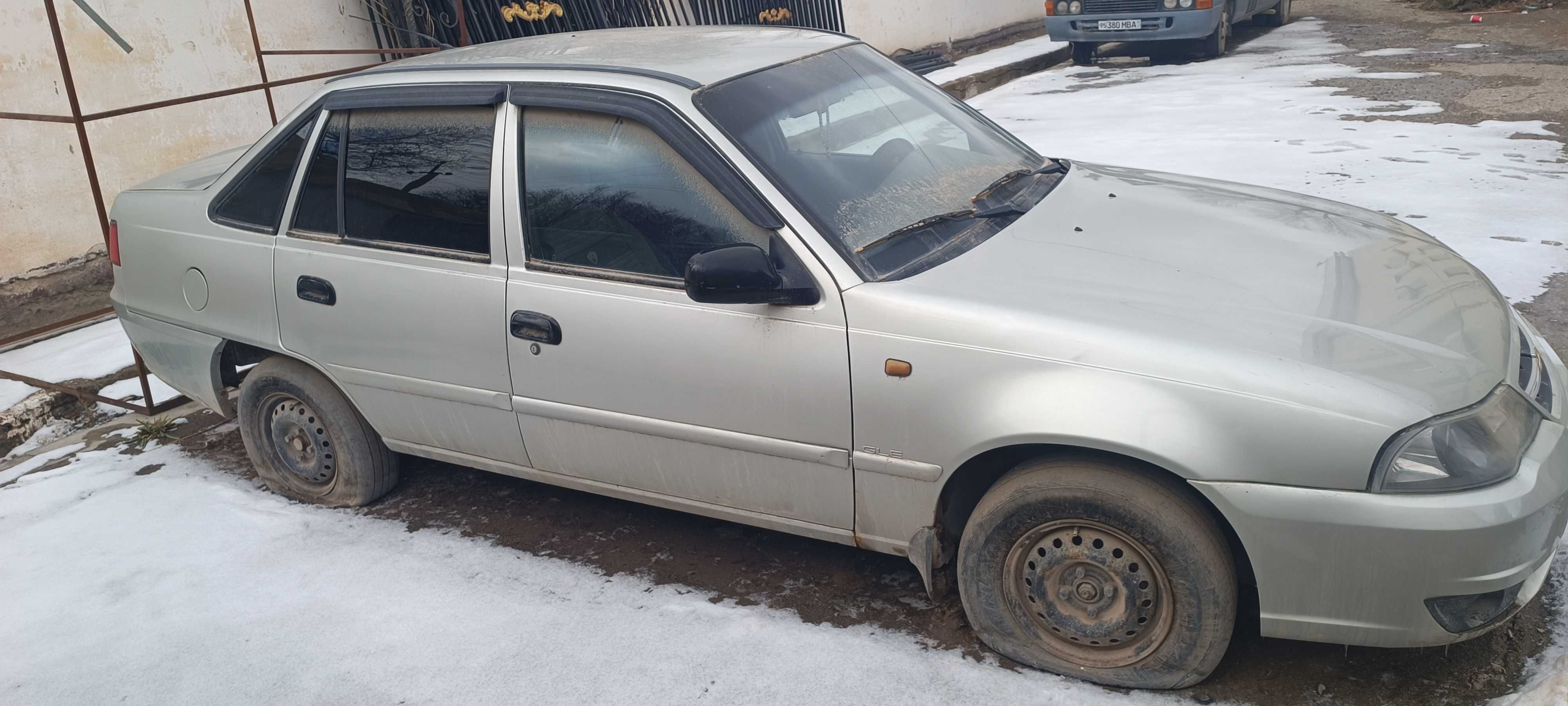 Ellikqal`a tumanida NEXIA-2 rusumli avtotransport sotiladi