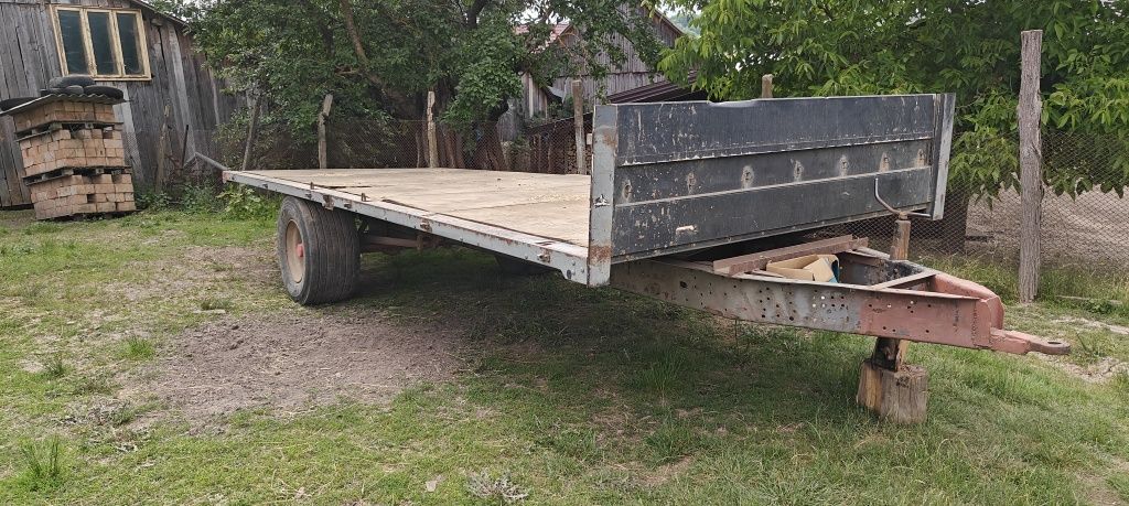 Remorca platforma transport baloți