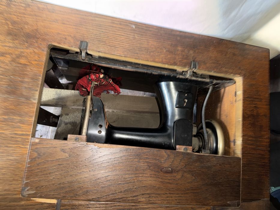 1000 lei masina de cusut singer functionala