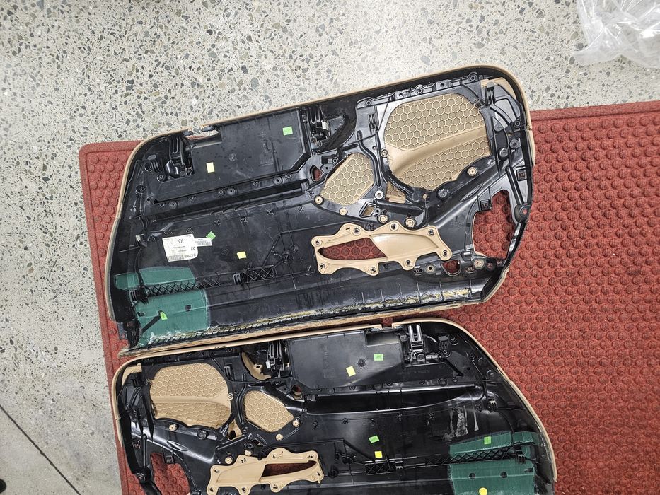 Кори за врати на PORSCHE