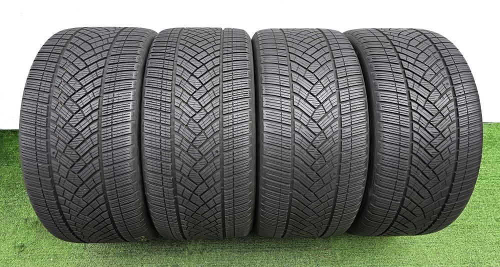 4бр. 285/40/20 GOODYEAR Ultra Grip Performance - зимни