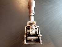 Stampila mecanica