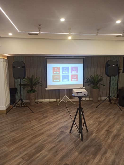 А.Р.Е.Н.Д.А проэктор с полотном с доставкой и установкой А.Р.Е.Н.Д.А п