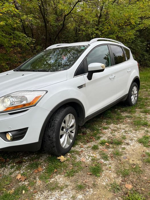 Vând Ford kuga Titanium 4x4 automat  Euro5 163cp
