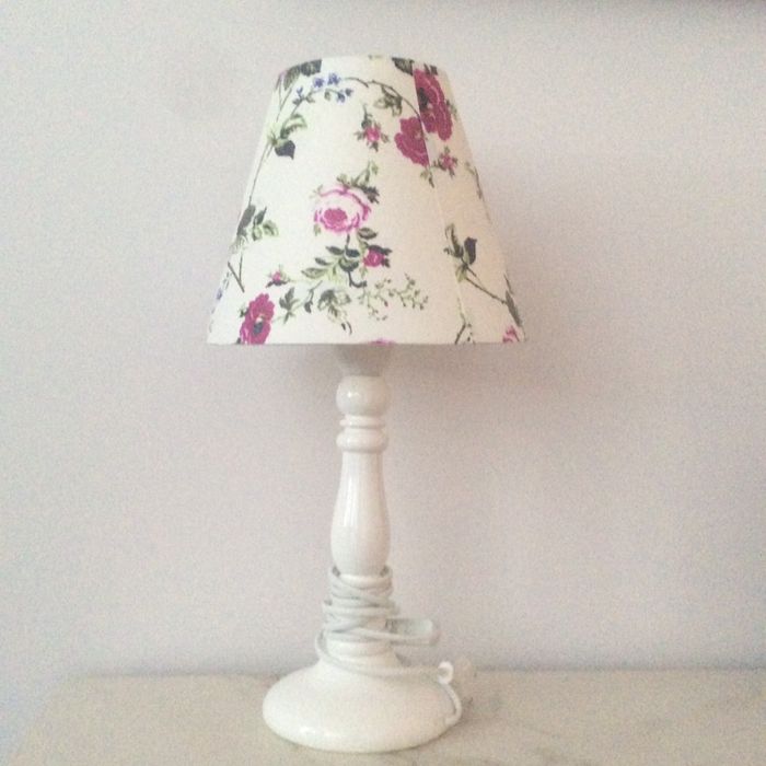 Продаю лампу прикроватную