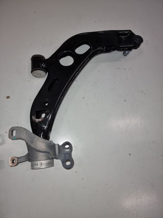 Bascula stanga sau dreapta fata BMW Seria 1 F52 / cod-687431 / 6874342