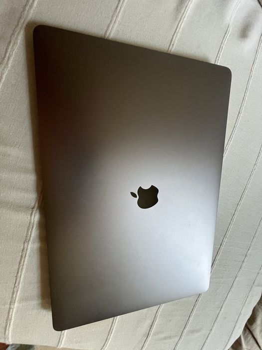 Macbook Pro -2018