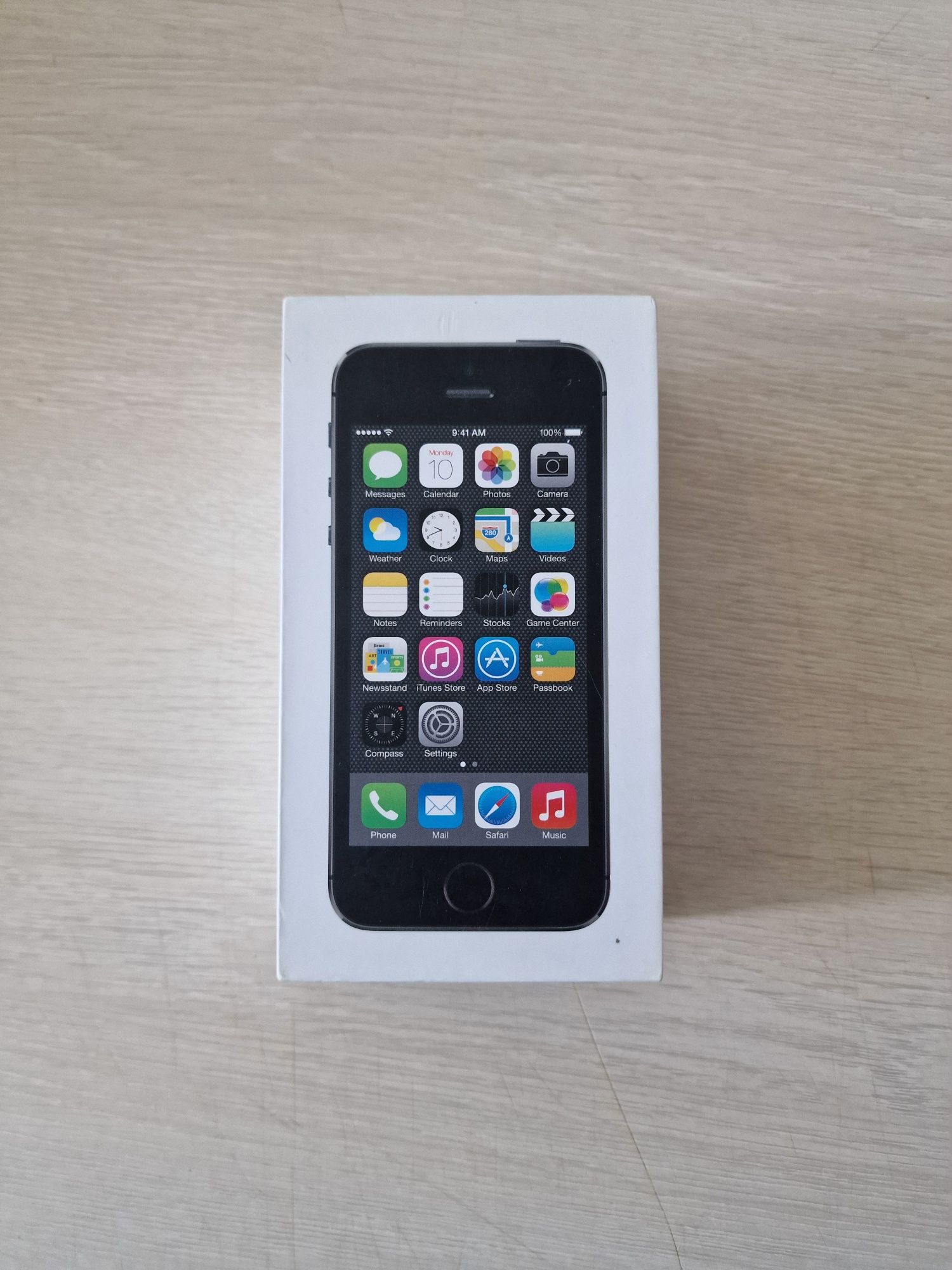 Продам iPhone 5s в хорошем состоянии.