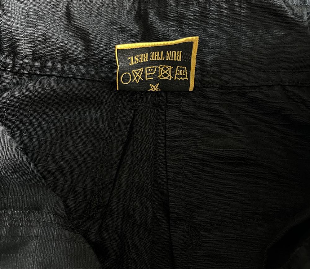 Corteiz cargos black and white оригинални
