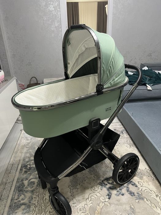 Продам коляску Fimos 3в1 +автолюлька с рождения