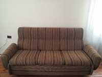 Употребяван разтегателен диван и фотьойли