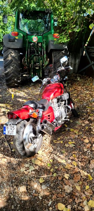 Se vinde Honda SUPER Magna