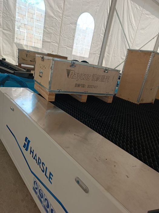 Harsle listogib va lazer