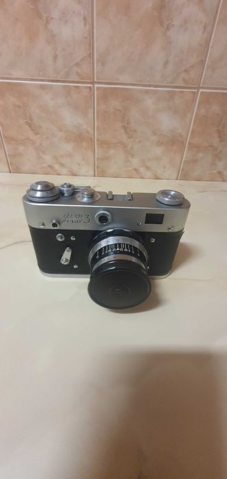 Aparat de fotografiat de colectie FED 3