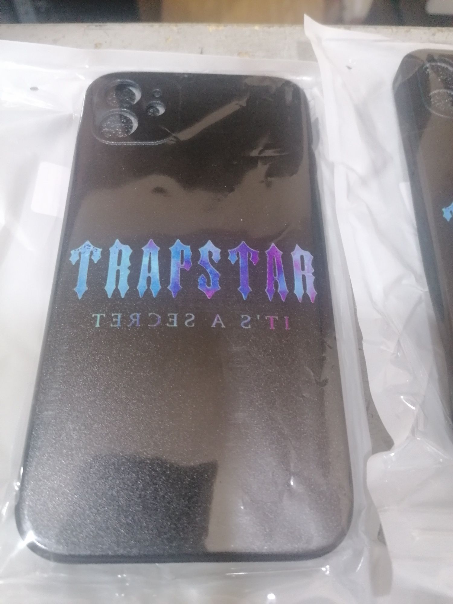 Husă telefon iPhone Trapstar - Transport Gratuit !!!