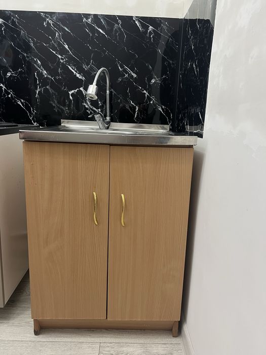 Продам мойку с тумбой и сместителем