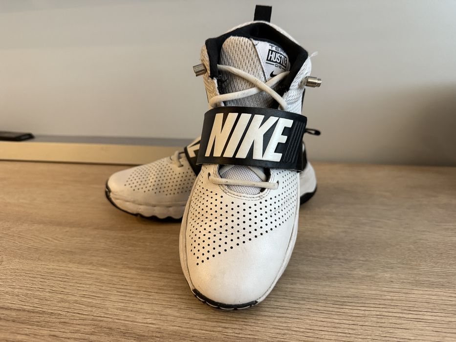 Маратонки Nike 38 размер