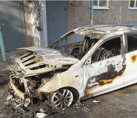 продам автомашину в аварийном состояний