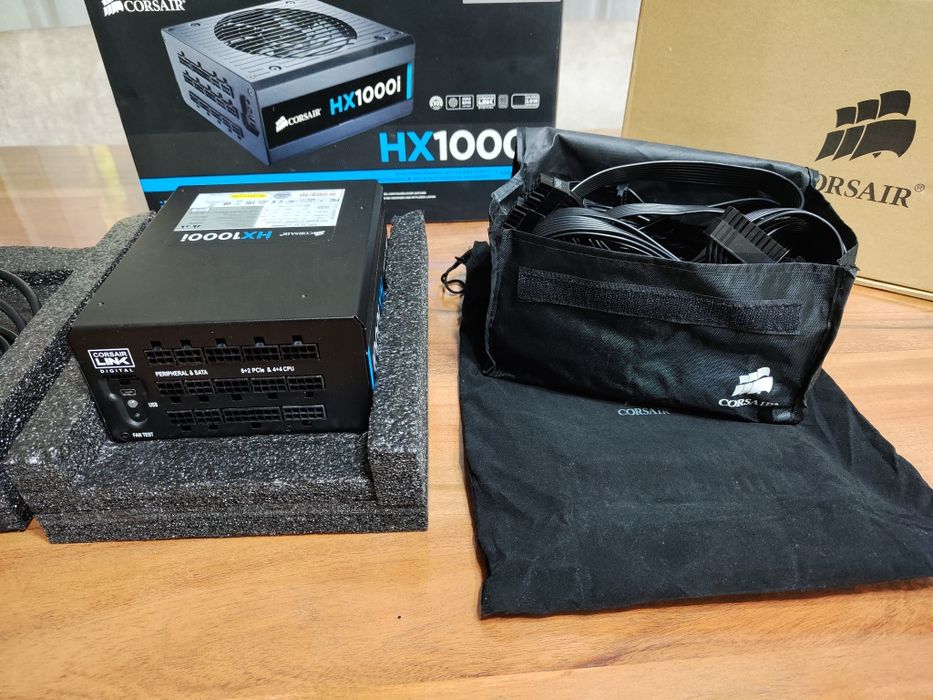Продавам отлично захранване Corsair HX1000i 1000W 80PLUS Platinum