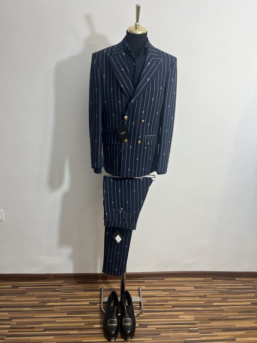 Costum Balmain , cu 4 nasturi regular