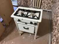 Газовая плита с духовкой (рабочая)
