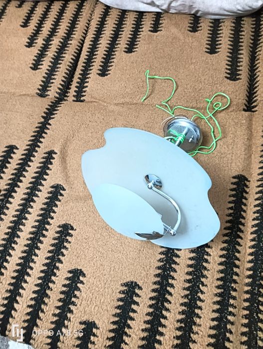 Люстра           .