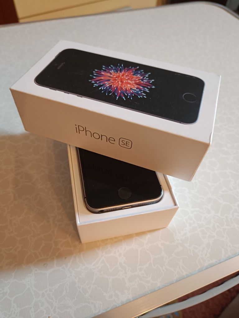 iPhone SE, Space Gray, 16GB