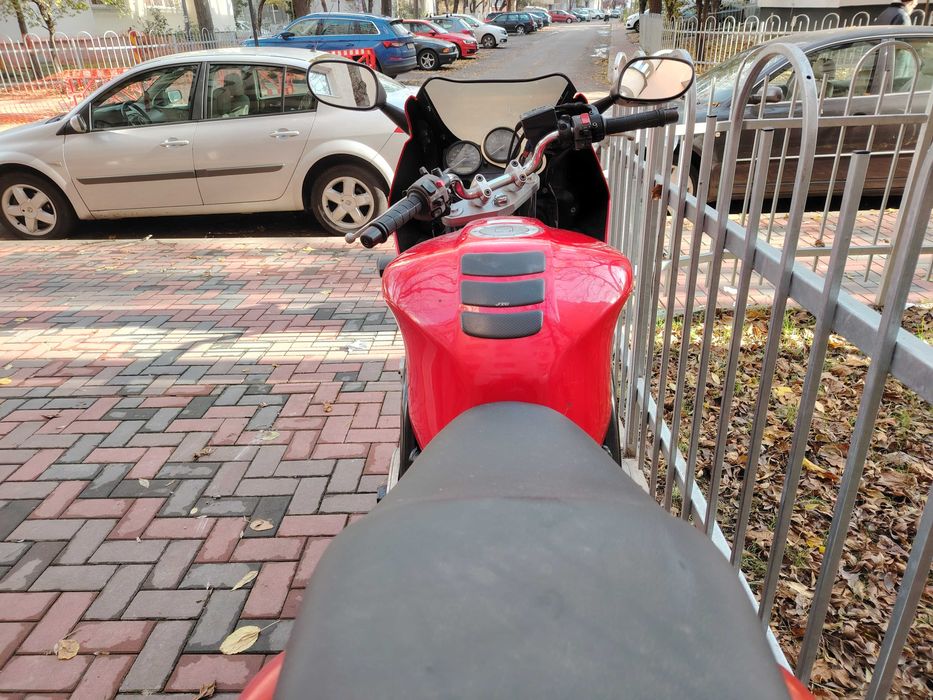 Motocicleta Yamaha Fz400 400cc "98, acte valabile iTP si RCA.