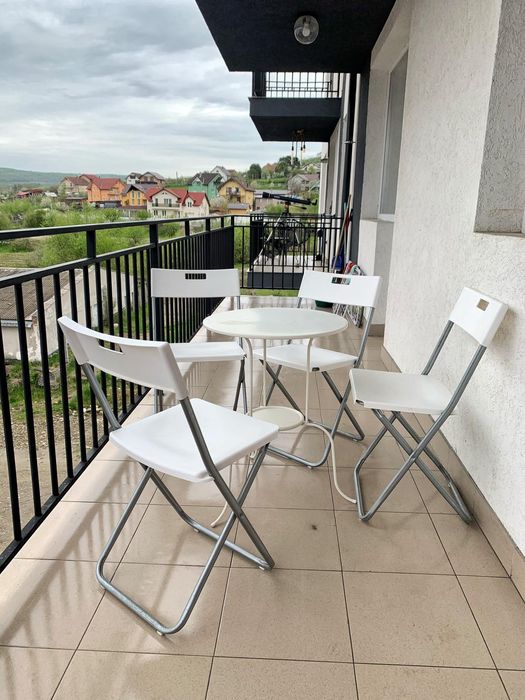 Apartament 3 camere, Subcetate