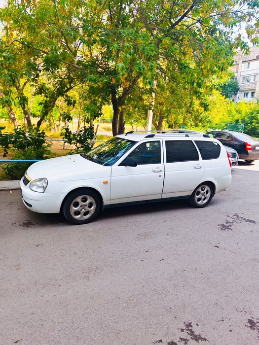 Продам Приору 2011 года